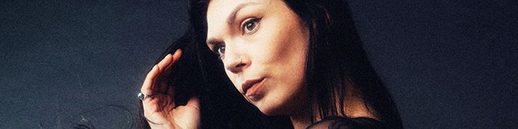 A.A. WILLIAMS besticht auf ihrem dritten Album „Solstice“ mit variablem Trübsinn-Rock