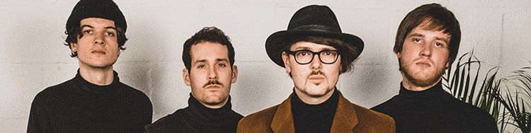 Die BLACKBERRIES schenken psychedelischen Kraut-Pop der fruchtig-edlen Sorte ein