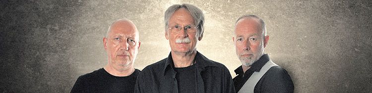 SCHWARZBRENNER's neues Experiment heißt „Auf dem Flügelross“
