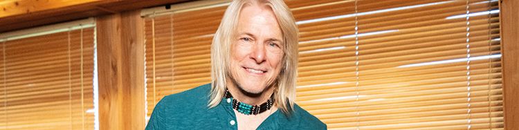 Nach 16 Jahren Pause hat STEVE MORSE seine Band reaktiviert