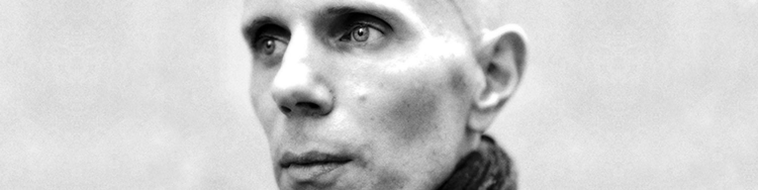 A Perfect Circle's BILLY HOWERDEL hat genug gewartet, jetzt versucht er sich als Solist A Perfect Circle's BILLY HOWERDEL hat genug gewartet, jetzt versucht er sich als Solist