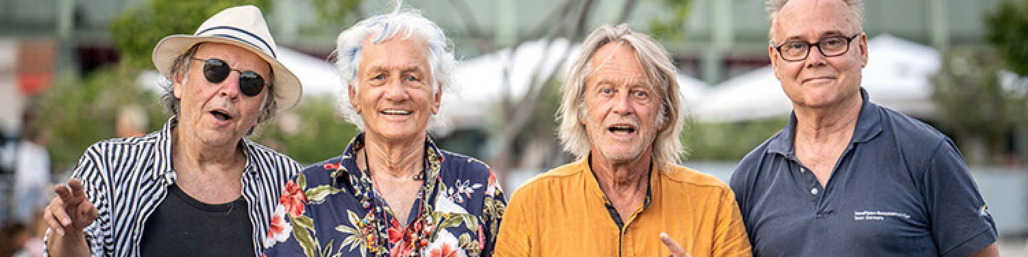 GURU GURU - Die Ausdehnung des Universums GURU GURU - Die Ausdehnung des Universums